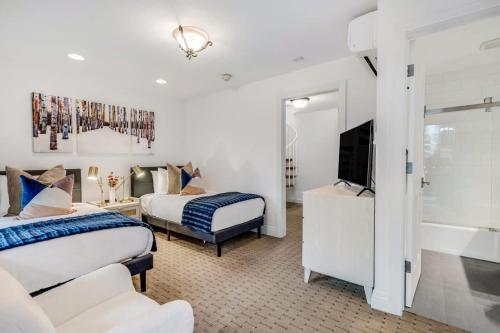 Cama o camas de una habitación en New Listing 3BR 3BA Condo - Steps to Gondola