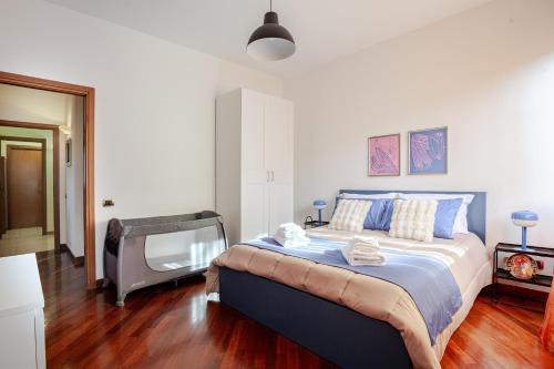 Modern & Cozy Double Rooms, Private bath WIFI AC