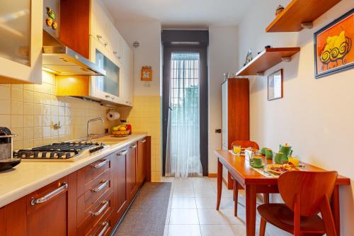 Modern & Cozy Double Rooms, Private bath WIFI AC