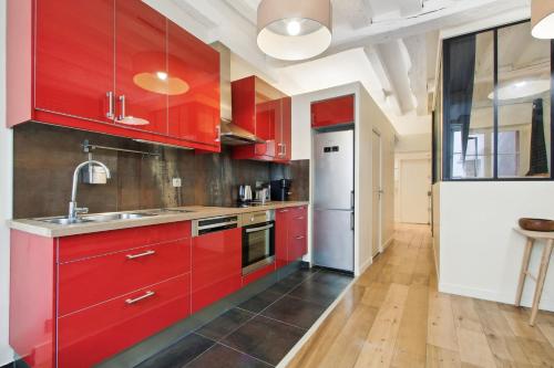 Kuchyňa alebo kuchynka v ubytovaní 256 Suite Rosiers - Superb apartment in Paris.