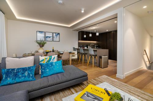 Posezení v ubytování Stylish 4BD Mews House Close to Paddington