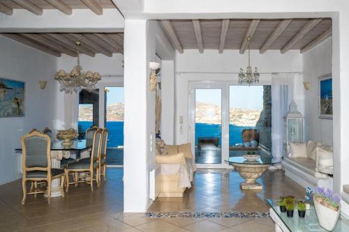 Private Villa Anemi, Infinity Town Views by Avimar Villas