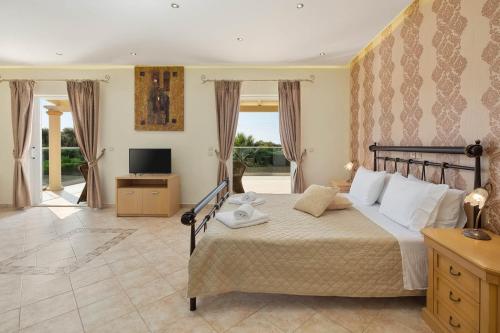 Villa Erato with private swimming pool
