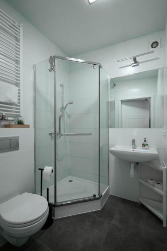 Koupelna v ubytování Wąska 5 Apartamenty