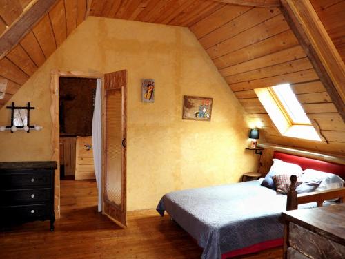 Postel nebo postele na pokoji v ubytování Bretagne Atypique, dormir dans un ancien Couvent