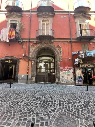 HV Suites TRIBUNALIUM