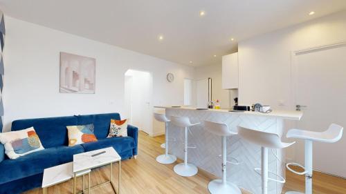 869-Suite Bleuet - Superbe Appartement
