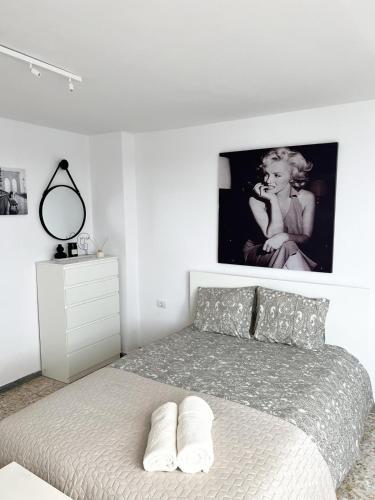 Lovely 2 Bedroom with Balcony