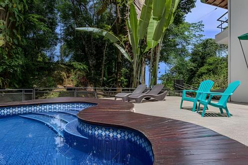 Bazén v ubytování The Jungle Inn nebo v jeho okolí