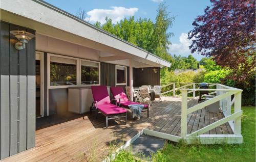 Un jardín fuera de 2 Bedroom Awesome Home In Jægerspris