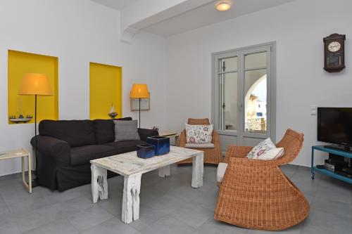 Gallery image of Aspro Villas in Piso Livadi