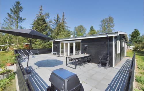 Κήπος έξω από το Amazing Home In Højby With Wifi