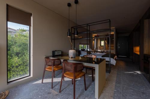 Vouliagmeni Apartments 18