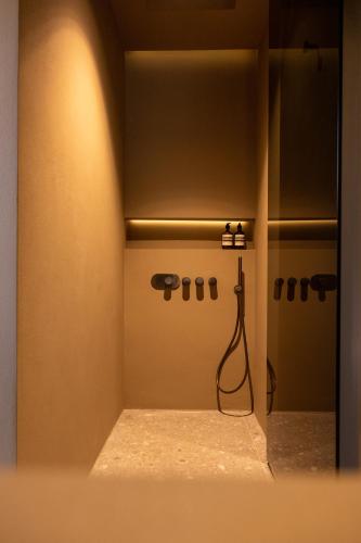 Vouliagmeni Apartments 18