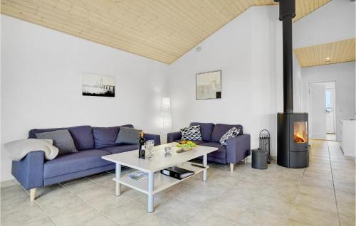 Posezení v ubytování Holiday Home Valsen Bogø By I