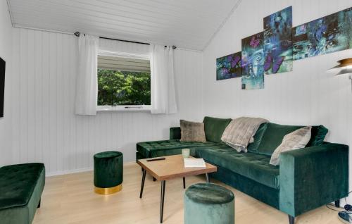 Posezení v ubytování 3 Bedroom Nice Home In Melby