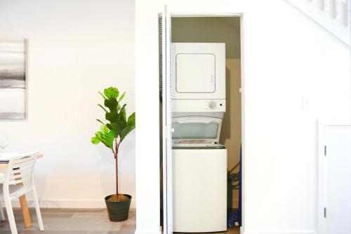 Entire House with Free Parking at North Miami! photo 21