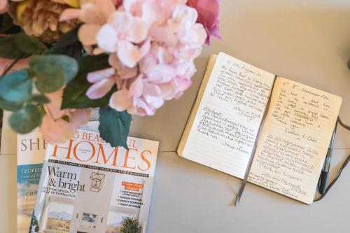 Billede fra billedgalleriet på Beautifully decorated, elegant apartment near town - Pass the Keys i Shrewsbury