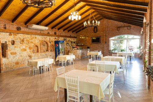 Hotel Paradiseにあるレストランまたは飲食店