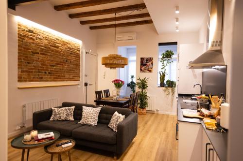 Poble Sec Charming Apartment