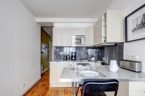 310 Suite Petit Nid Douillet Apartment in Paris