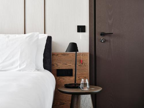Postel nebo postele na pokoji v ubytování Crowne Plaza Sofia by IHG