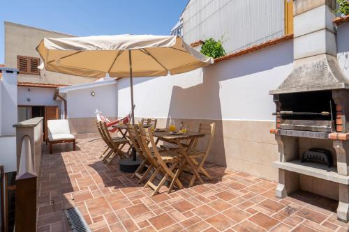 Host Wise - Spacious Duplex House - Jacuzzi & Terrace