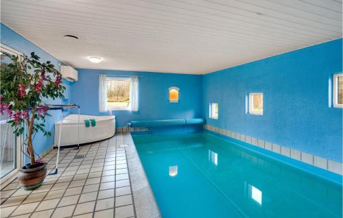 Kolam renang di atau dekat dengan Gorgeous Home In Oksbøl With Wifi