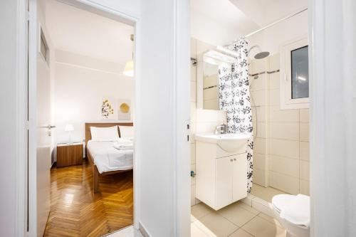 Spacious 2 Bedroom Apartment in Kolonaki