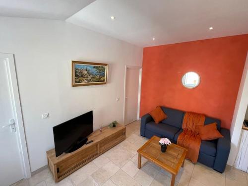 Le Village - cosy flat 5 min walk away from sea - AC