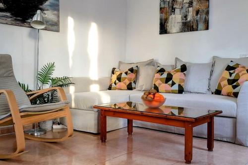 Central Corralejo with Terrace & Palm Trees 25mb wifi