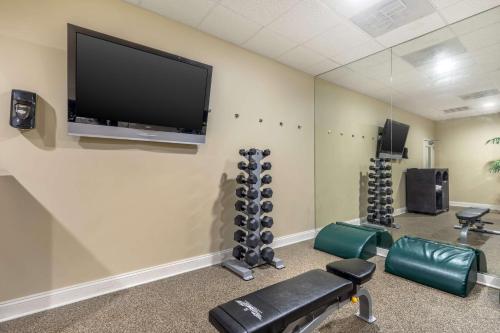Fitness centrum a/nebo fitness zařízení v ubytování Best Western Ocean City Hotel and Suites