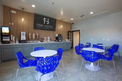 Сертификат, награда, вывеска или другой документ, выставленный в The Hotel Serene Glendale Peoria, Surestay Collection by Best Western