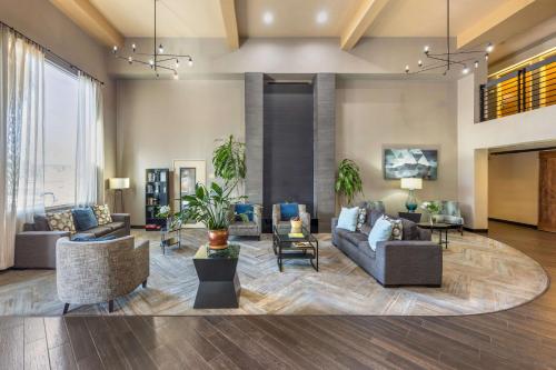 Best Western Plus North Las Vegas Inn & Suites Image