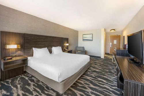 Best Western Plus North Las Vegas Inn & Suites Image