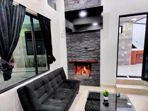 Afbeelding uit fotogalerij van JEYDE house in Baños