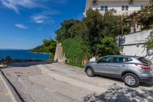 Apartments by the sea Igrane, Makarska - 22690