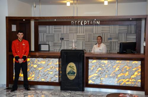 Ο χώρος του λόμπι ή της ρεσεψιόν στο Bacacan Otel