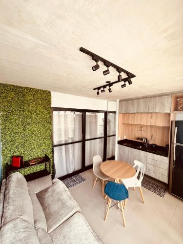Kuchyň nebo kuchyňský kout v ubytování Studio Moderno no Centro - Check-in Digital e Wi-Fi Rápido