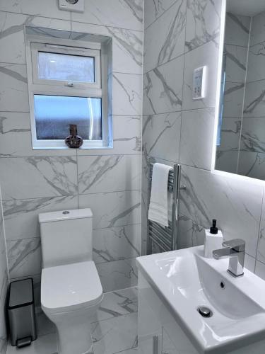 Koupelna v ubytování Modern&Stylish 3Bedrooms Ensuite HPotter London Watford