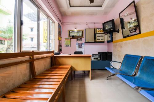 Gambar di galeri bagi Hotel O K.s.lodge di Tribhuvanam