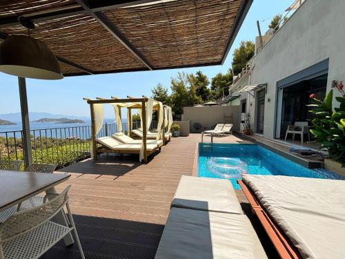 Bazén v ubytování Skiathos Gea Villas nebo v jeho okolí