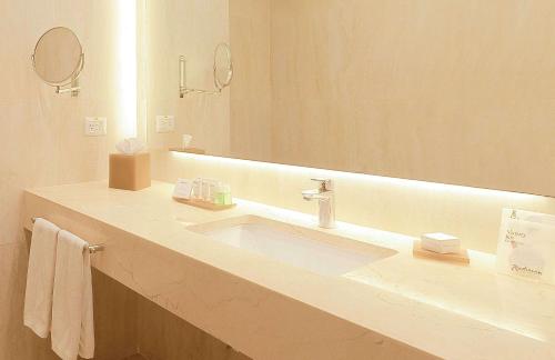 Gallery image of Radisson Hotel Santa Cruz in Santa Cruz de la Sierra