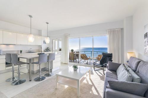 Cozy 2 Bedroom with magic sea view