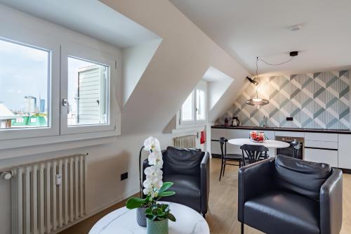 15 min from DUOMO & BRERA