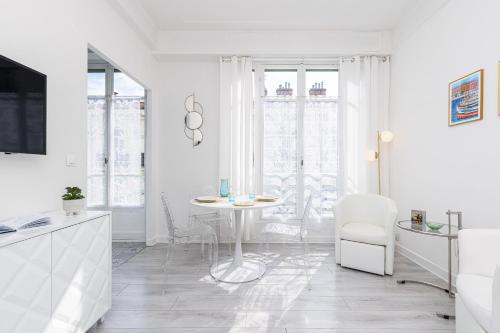 37 LAMARTINE - Magnifique Studio Art Deco - Centre-ville