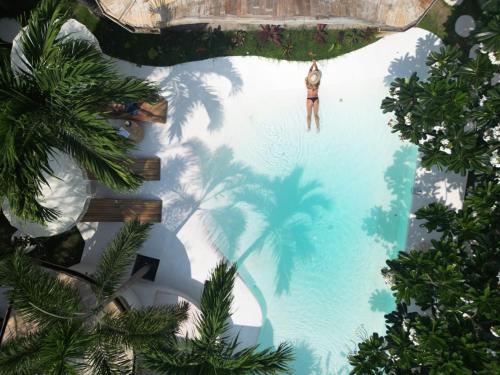 Πισίνα στο ή κοντά στο Hôtel Les sables blancs - ADULTS ONLY - Gili Air