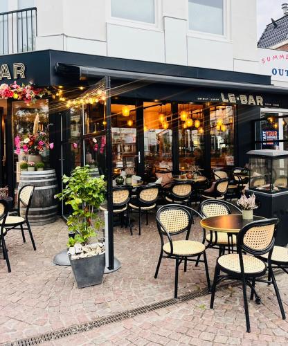 Εστιατόριο ή άλλο μέρος για φαγητό στο Boutique Hotel LE•BAR