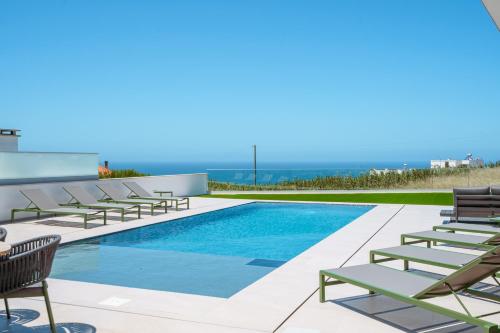 Swimmingpoolen hos eller tæt på Casa Caracol, luxury house with a panoramic ocean view