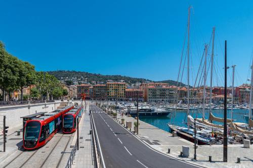 5 FODERE - Magnifique Duplex - Port de Nice - Dernier etage